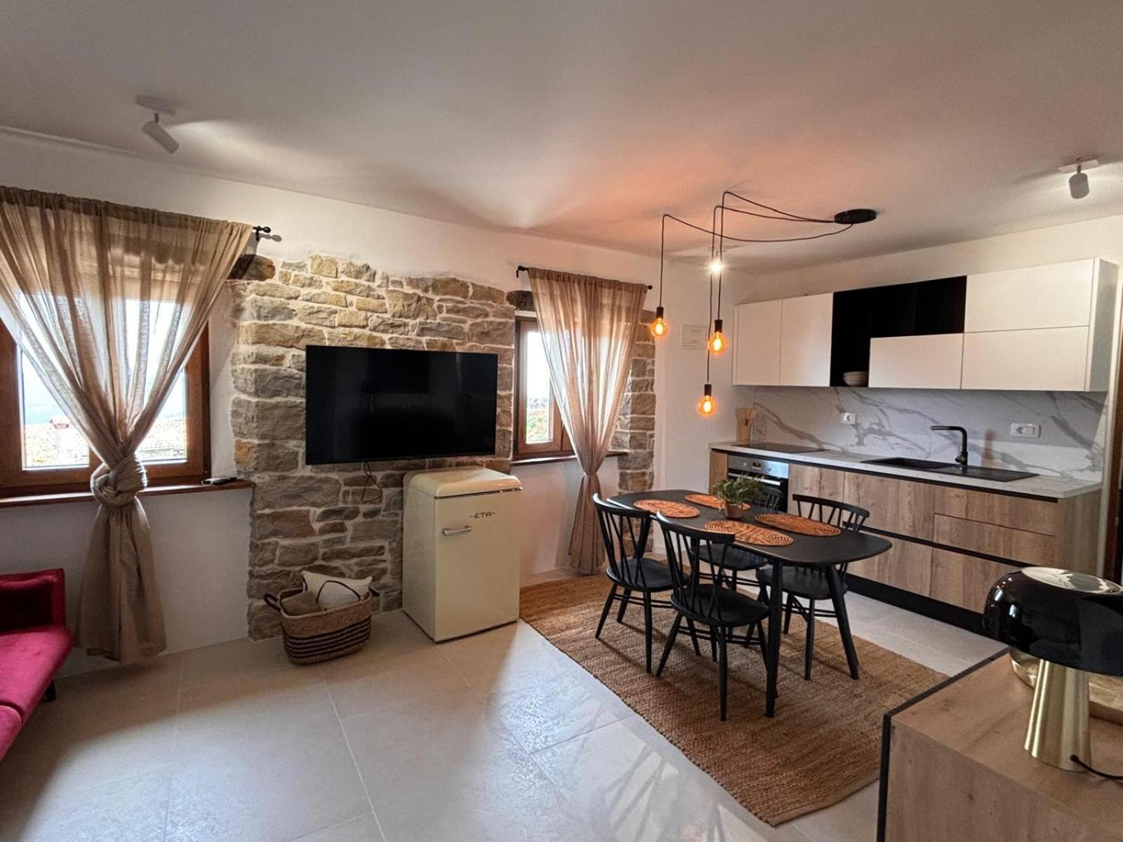 Apartments Grožnjan Kültér fotó