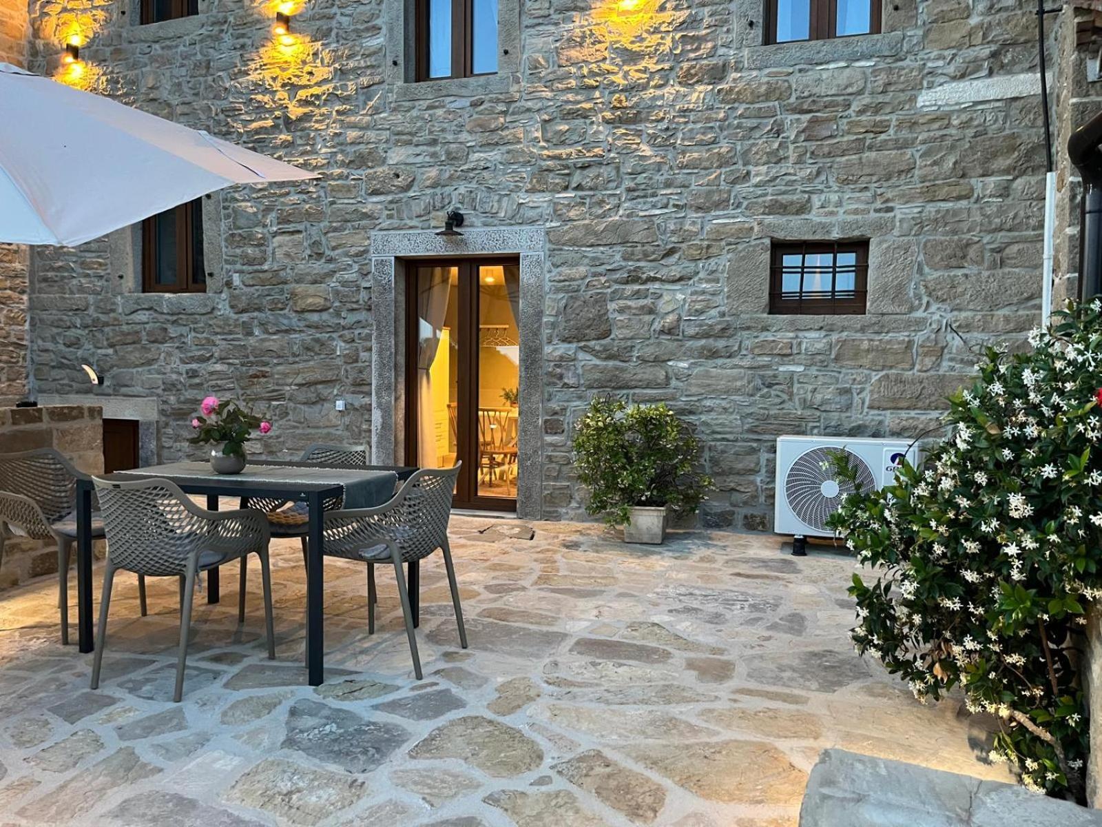 Apartments Grožnjan Kültér fotó